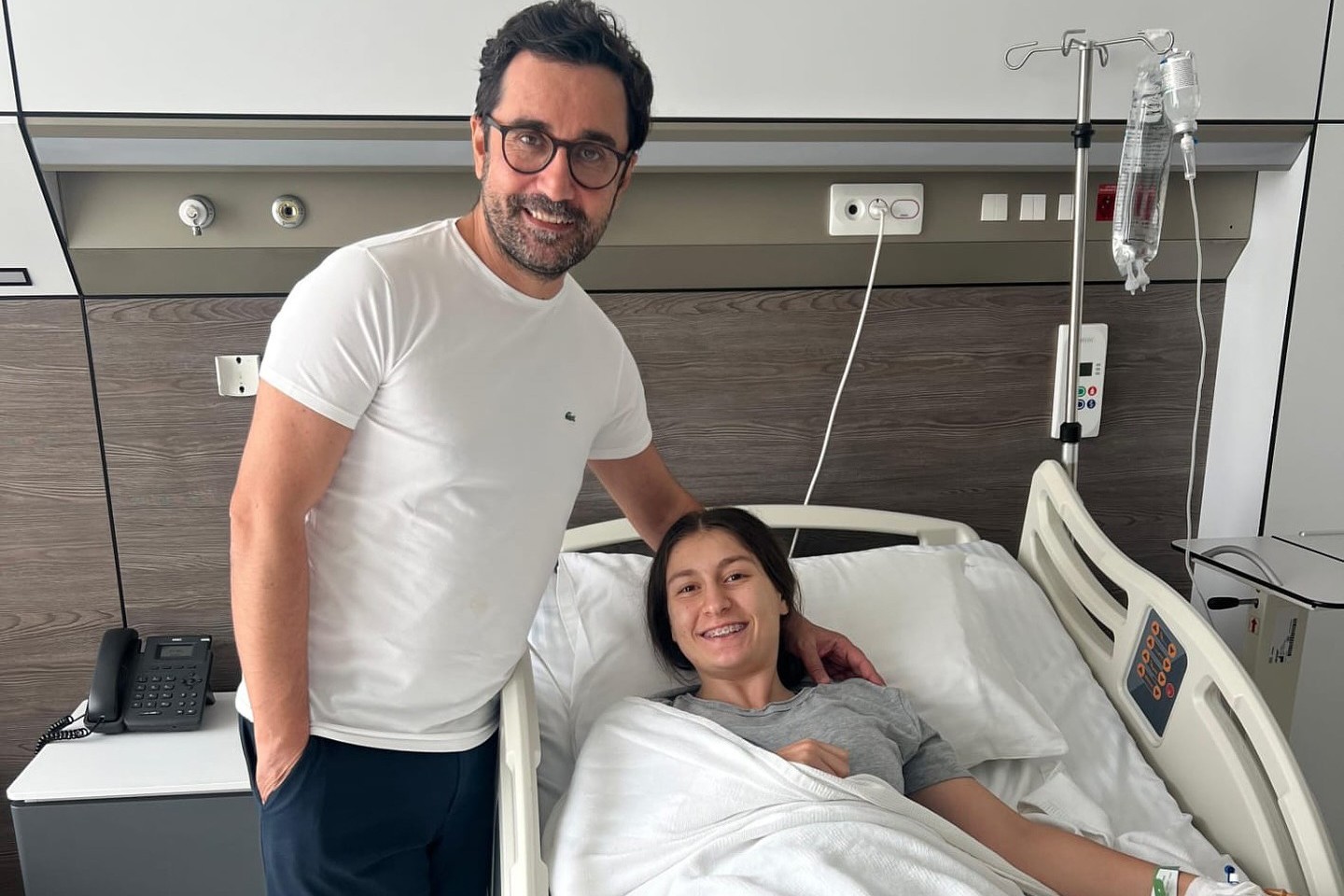 Ela Nur Gokchol undergoes knee surgery