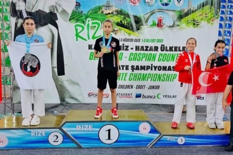 Azərbaycan karateçisi Türkiyədə çempion olub - FOTO
