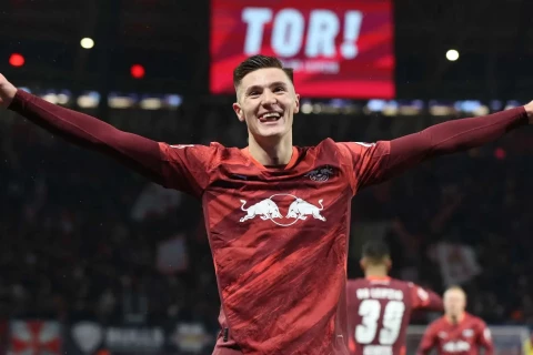 "МЮ" представит словенскую звезду перед матчем с "Фиорентиной"