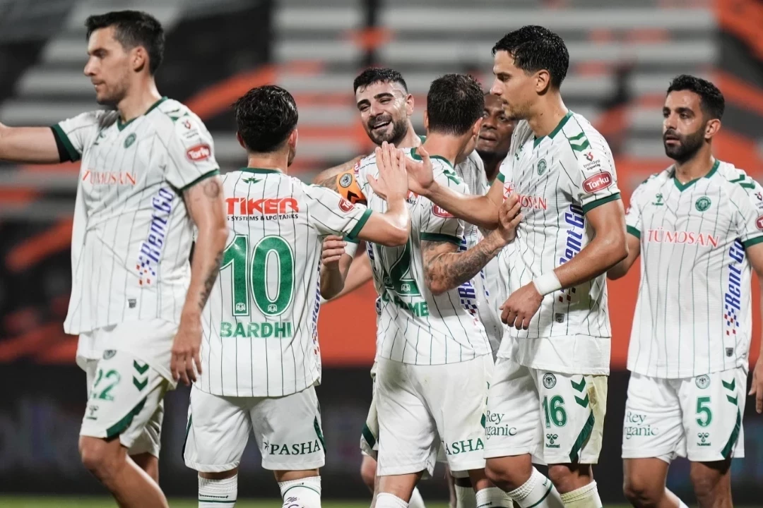 "Göztepe" və "Konyaspor" çempionata böyük hesablı qələbələrlə başlayıblar