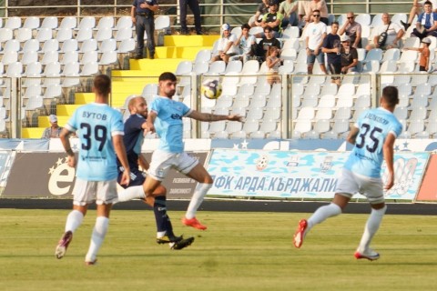 Cəlal Hüseynovun komandası bir xala razı olub