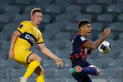Kriştiano Ronaldo və Eddi İsrafilovun çıxış etdiyi klublar, ya "Traktor" - hansı güclüdür?