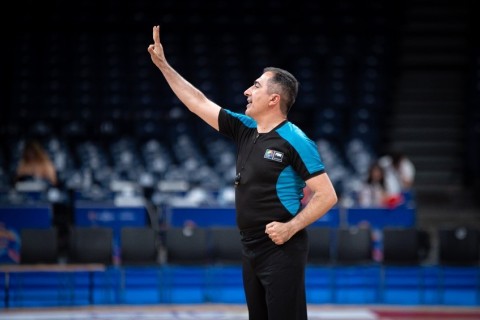 Azərbaycanlı referi Avropa çempionatında yarımfinal oyununun baş hakimi olacaq - FOTO