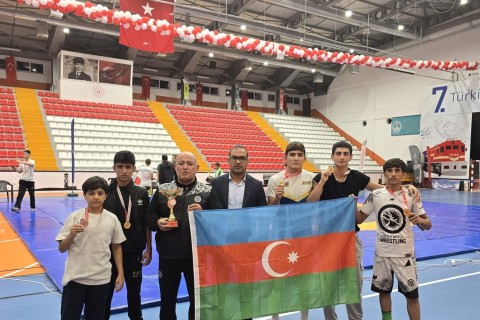 Азербайджанские борцы завоевали 31 медаль на турнире Ani Cup в Турции - ФОТО