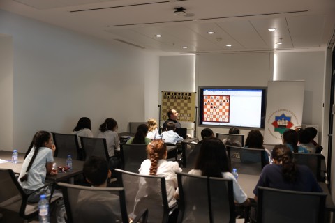 Shakhriyar Mamedyarov hosts junior chess masterclass - PHOTO