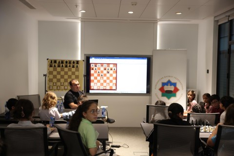 Shakhriyar Mamedyarov hosts junior chess masterclass - PHOTO