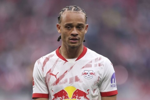 “Челси” достиг устного соглашения о контракте с Хави Симонсом