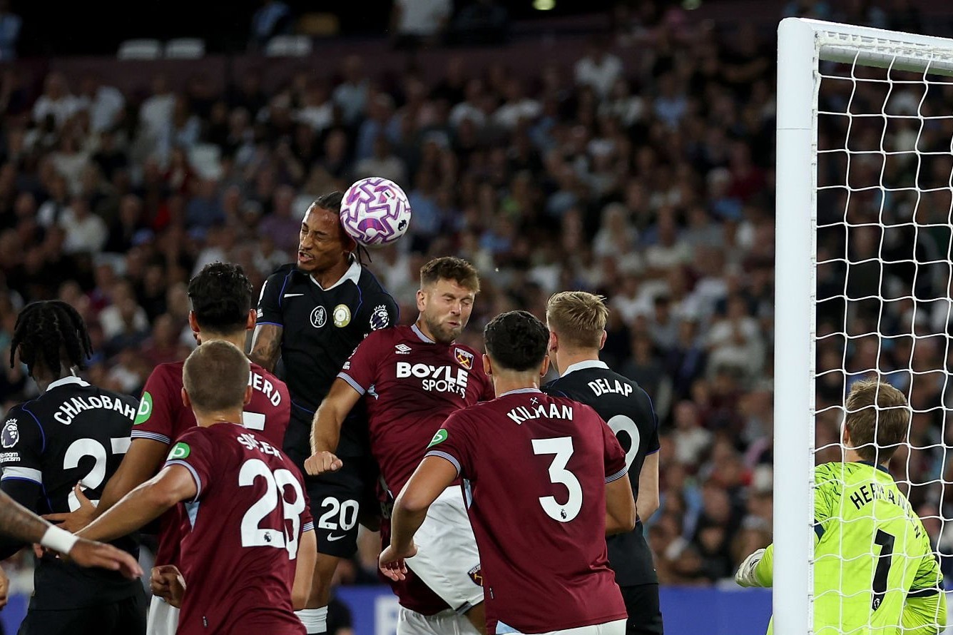 "Mançester Siti" "Tottenhem"ə, "Arsenal" "Lids"ə qarşı
