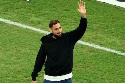 Canluici Donnarumma PSJ azarkeşləri ilə vidalaşıb