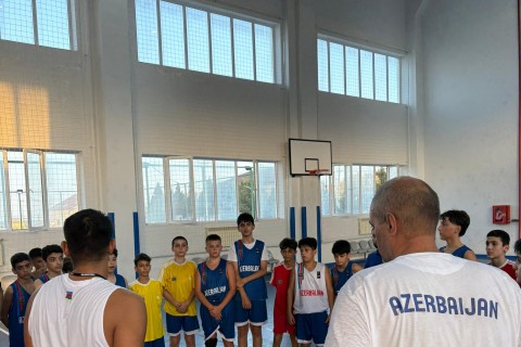 Serbiyalı mütəxəssis Zuğulbada basketbolçu seçir - FOTO