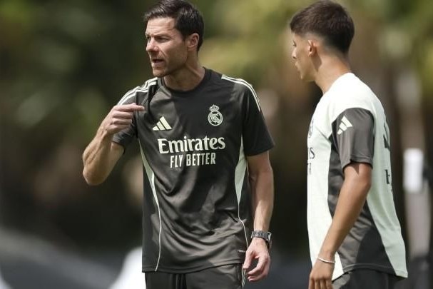 Xabi Alonsodan Arda Gülər haqqında tərifli sözlər