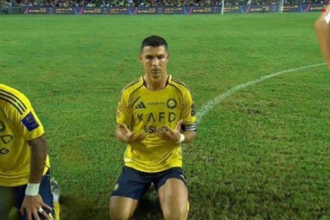 Kriştiano Ronaldo dinini dəyişib?