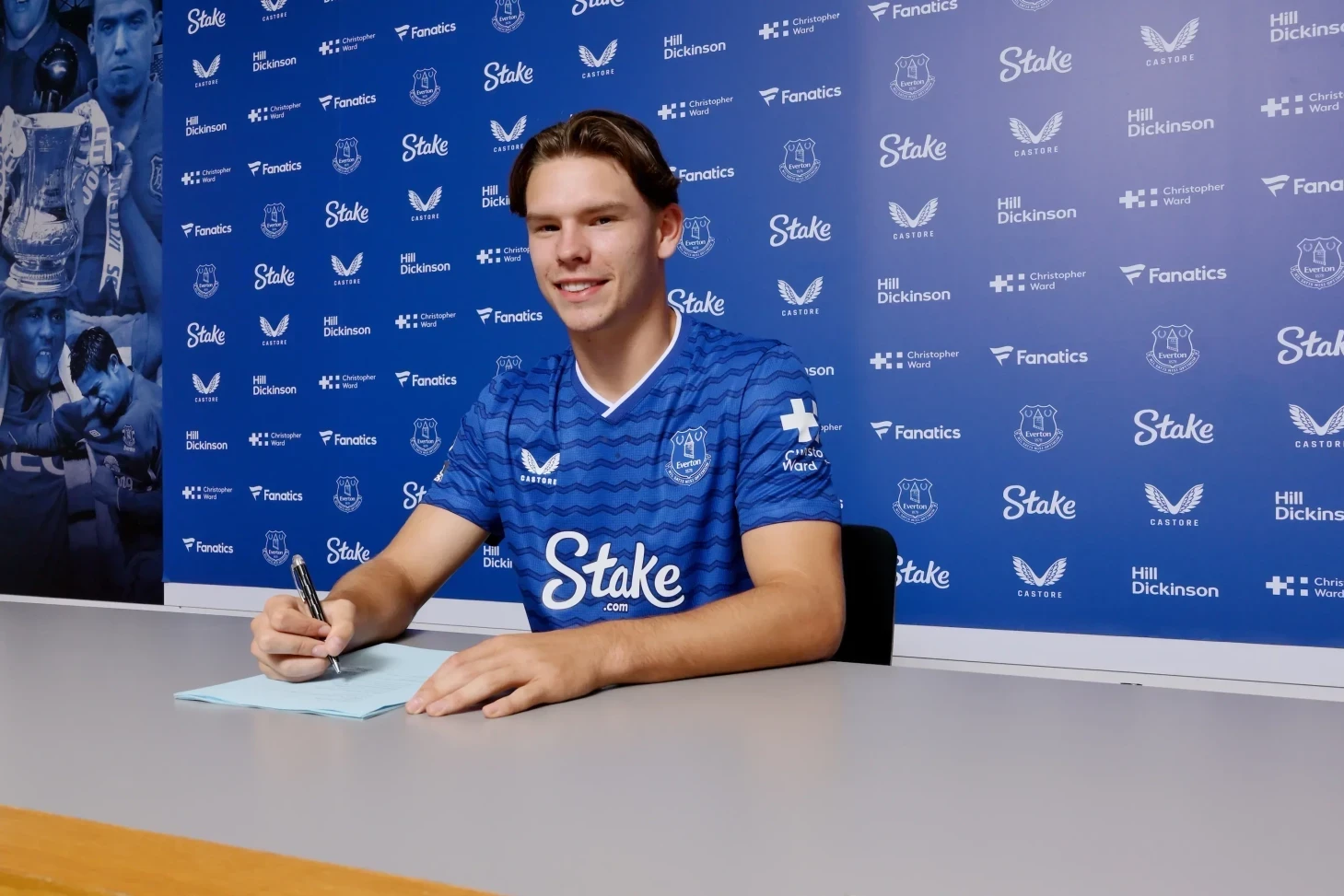 "Everton" 19 yaşlı istedadı 40 milyona alıb