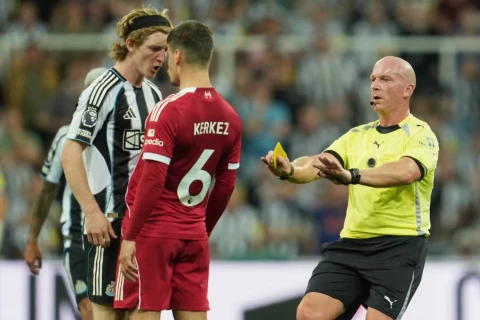 Newcastle’s Anthony Gordon apologizes after red card in Liverpool defeat