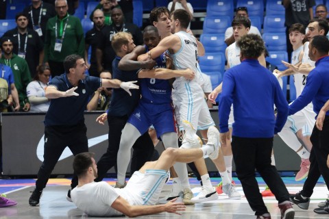 Dava salan basketbolçular cəzalandırılıb - VİDEO