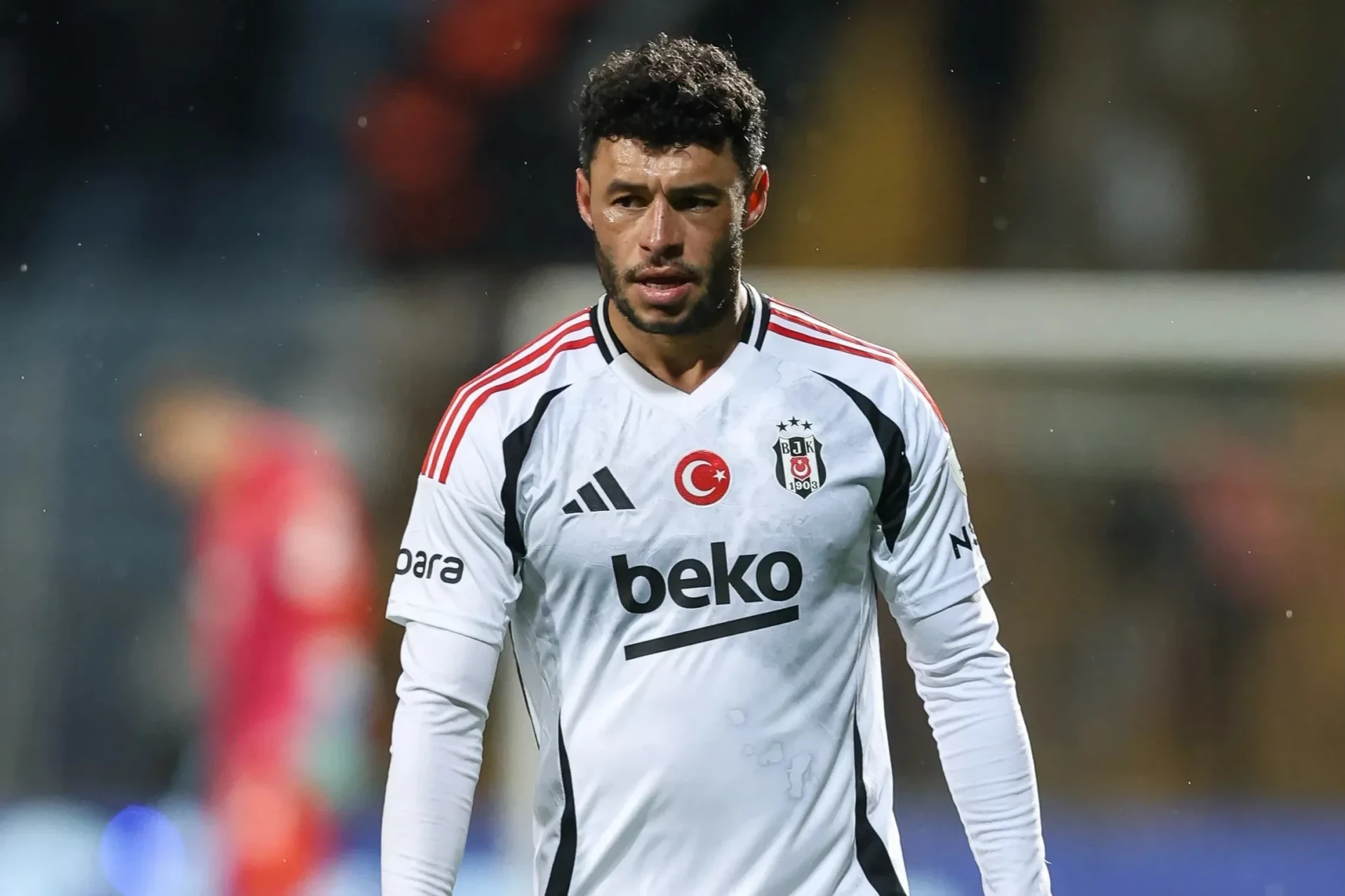 "Beşiktaş" ingilis futbolçu ilə vidalaşıb