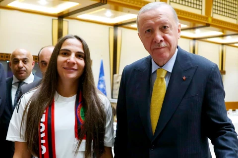 Azərbaycan millisinin futbolçuları Türkiyə Prezidenti ilə görüşüblər - FOTO