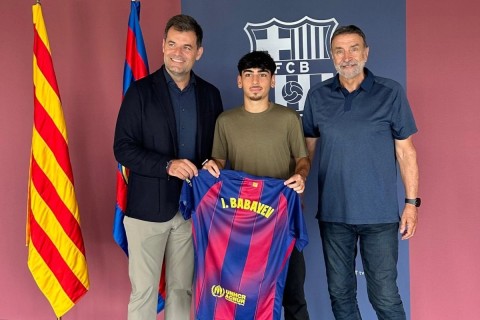 Azərbaycanlı futbolçu "Barselona"da - FOTO/VİDEO