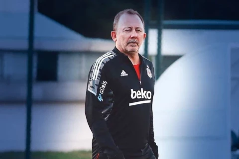 "Beşiktaş"a son çempion başçılıq edəcək