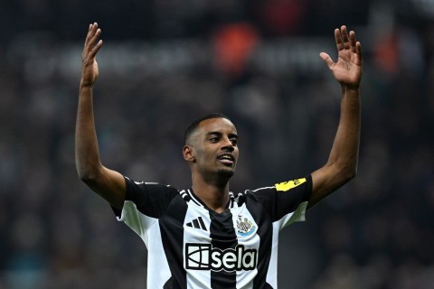 Трансфер Исака в "Ливерпуль" - третий по стоимости в истории мирового футбола