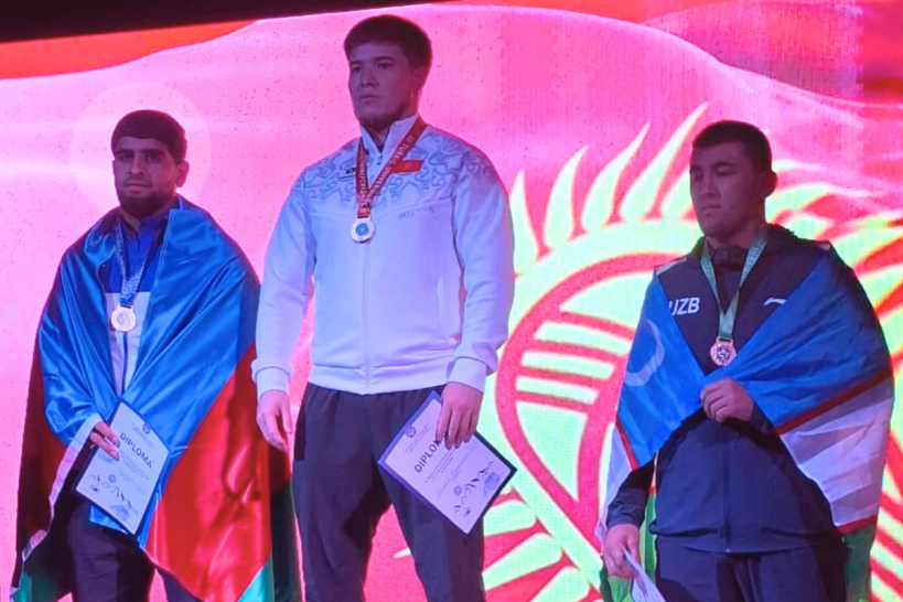 Güləşçilərimizdən Universiadaya 4 medalla start - FOTO