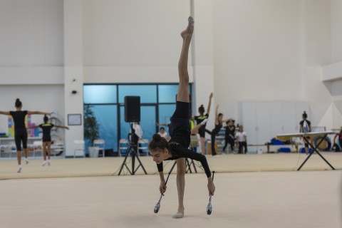 Zəriflik və güc birlikdə: Azərbaycan bədii gimnastları III MDB Oyunlarına hazırlaşır - FOTO