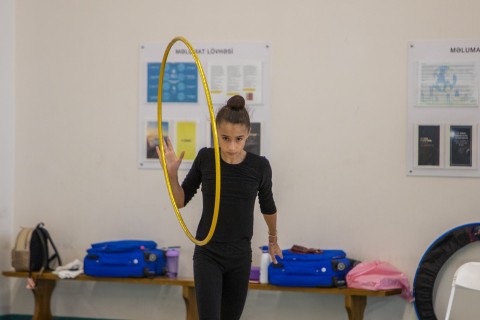 Zəriflik və güc birlikdə: Azərbaycan bədii gimnastları III MDB Oyunlarına hazırlaşır - FOTO