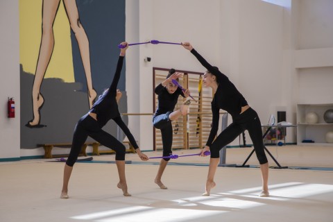 Zəriflik və güc birlikdə: Azərbaycan bədii gimnastları III MDB Oyunlarına hazırlaşır - FOTO