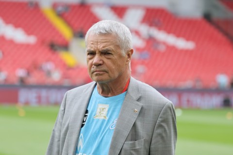 Transfermarkt добавил профиль 70-летнего функционера клуба в список действующих игроков