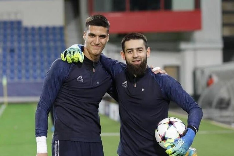 "Qarabağ"ın qapıçısı: "Şahruddin mənə həm futbolda, həm də həyatda dəstək olur" - MÜSAHİBƏ