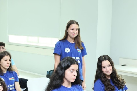 Шахин Багиров встретился с волейбольными командами, которые представят нашу страну на III Играх СНГ - ФОТО