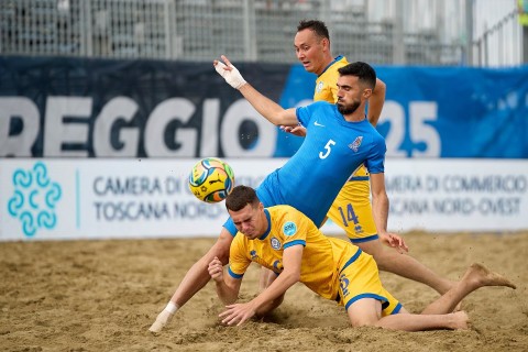 Сборная Азербайджана по пляжному футболу завоевала бронзу чемпионата Европы - ФОТО