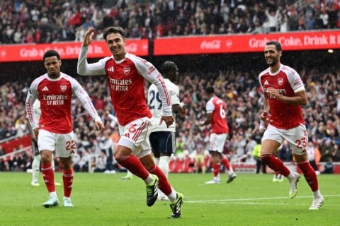 Mikel Arteta yeni oyunçulardan razı qalıb