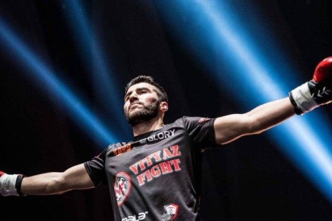 Алим Набиев одержал победу в дебютном бою по MMA