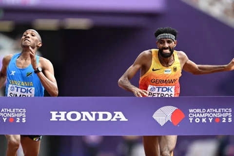 Alphonce Simbu wins Tanzania’s first world championship marathon gold - VIDEO