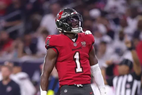 Buccaneers edge Texans with last-second touchdown