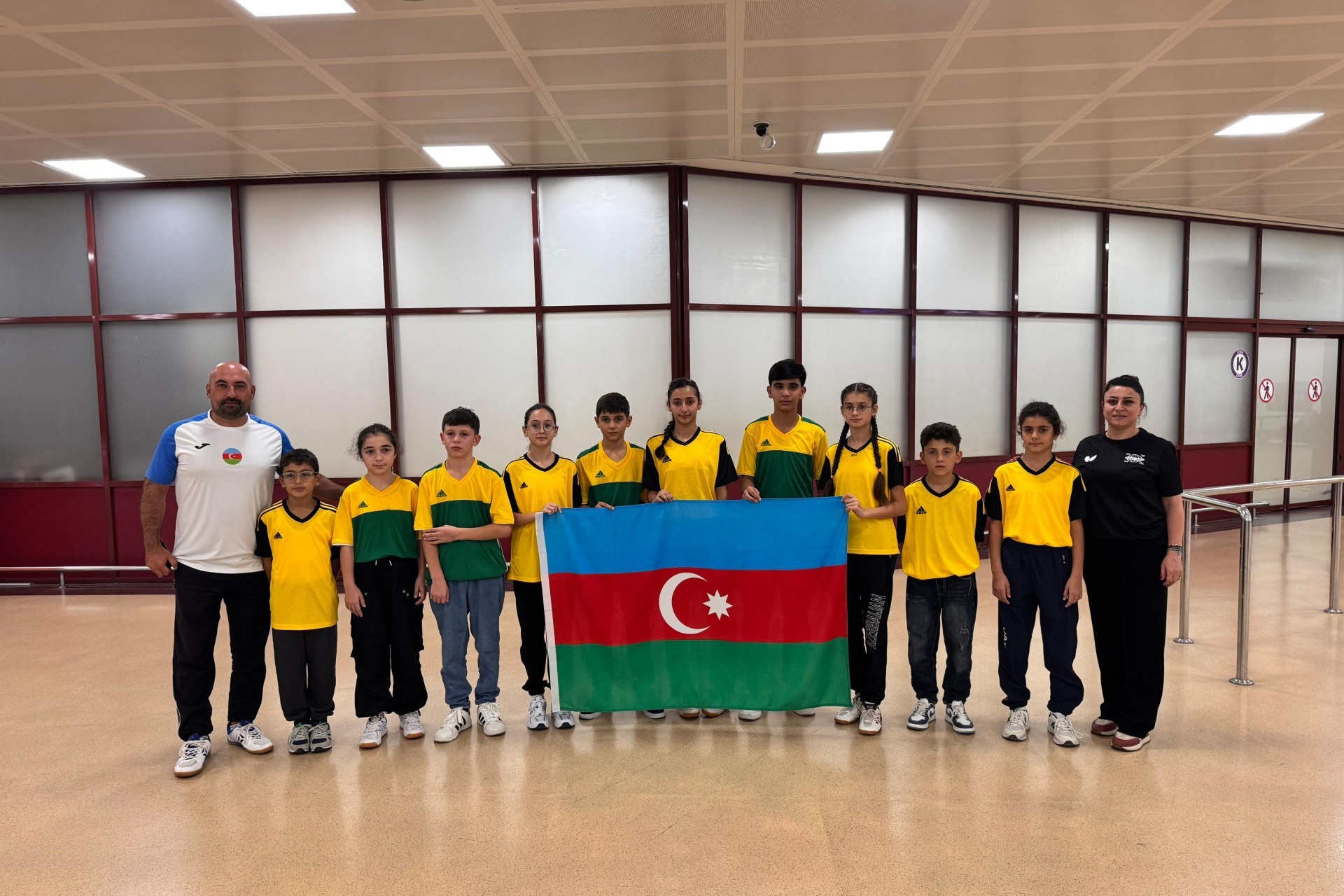 Stolüstü tennisçilərimiz Gürcüstana yollanıblar