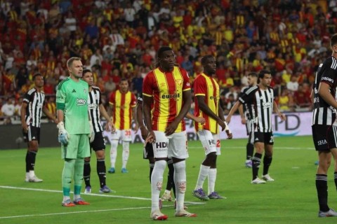 Türkiyə Superliqası: "Göztəpə" "Beşiktaş"a böyük hesabla qalib gəlib - VİDEO