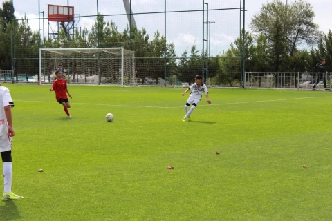 Qəbələdə III MDB Oyunlarına hazırlıq xarakteri daşıyan futbol matçı - FOTO
