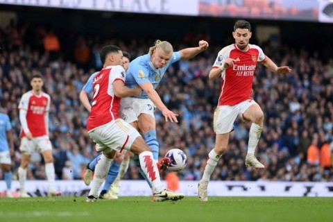 İngiltərə Premyer Liqası: “Arsenal” və “Mançester Siti” V tura yekun vurub