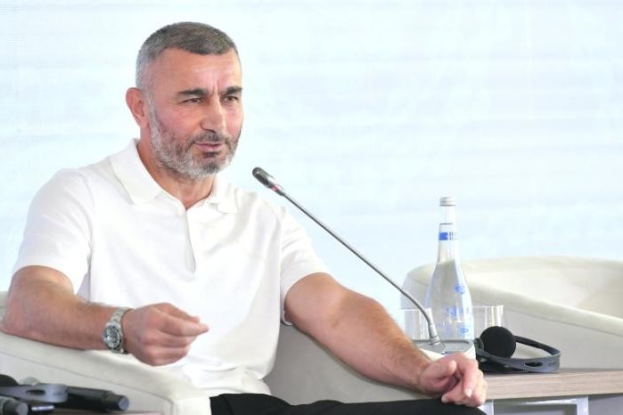 "Qarabağ"ın baş məşqçisi: "Futbol investisiya qoyulması üçün əlverişli sahədir"
