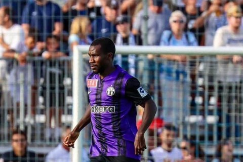 “Neftçi” İfeanyi Metyunun transferini rəsmiləşdirdi