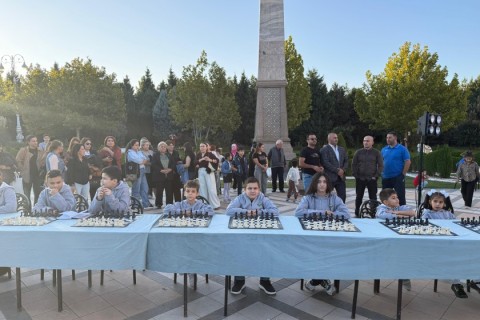 В Гяндже проведен шахматный турнир в поддержку III Игр стран СНГ - ФОТО
