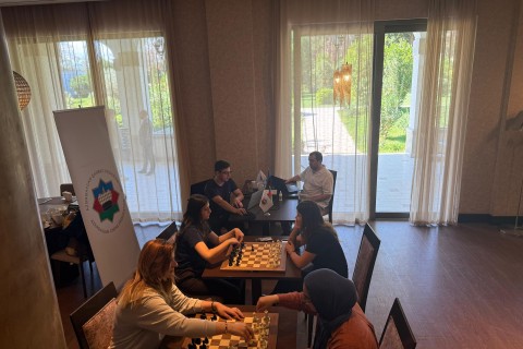 Qadın şahmatçılarımız Avropa çempionatına hazırlaşırlar - FOTO