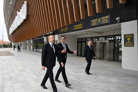 Prezident İlham Əliyev Gəncə şəhər stadionunun açılışında iştirak edib - FOTO