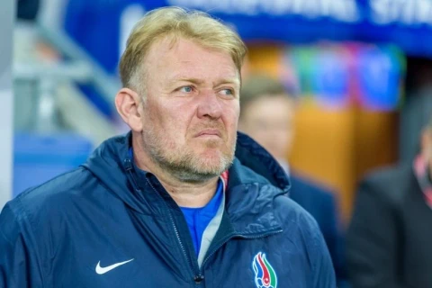 Роберт Просинечки может вновь возглавить сборную Азербайджана