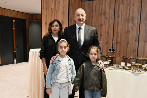 Prezident İlham Əliyev və birinci xanım Mehriban Əliyeva Gəncədə III MDB Oyunlarının açılış mərasimini izləyiblər – YENİLƏNİB + FOTO/VİDEO