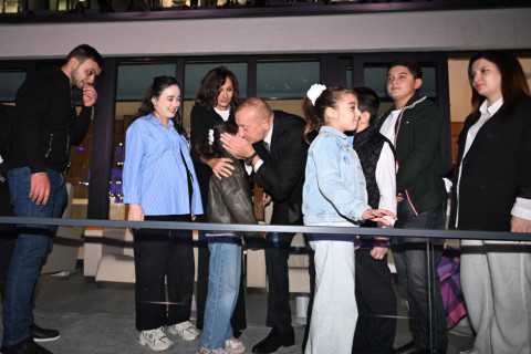 Prezident İlham Əliyev və birinci xanım Mehriban Əliyeva Gəncədə III MDB Oyunlarının açılış mərasimini izləyiblər – YENİLƏNİB + FOTO/VİDEO