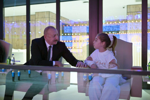 Prezident İlham Əliyev və birinci xanım Mehriban Əliyeva Gəncədə III MDB Oyunlarının açılış mərasimini izləyiblər – YENİLƏNİB + FOTO/VİDEO