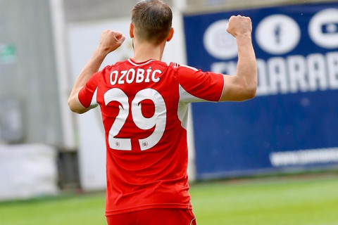 Filip Ozobiç Premyer Liqada tarixi göstəriciyə imza atdı